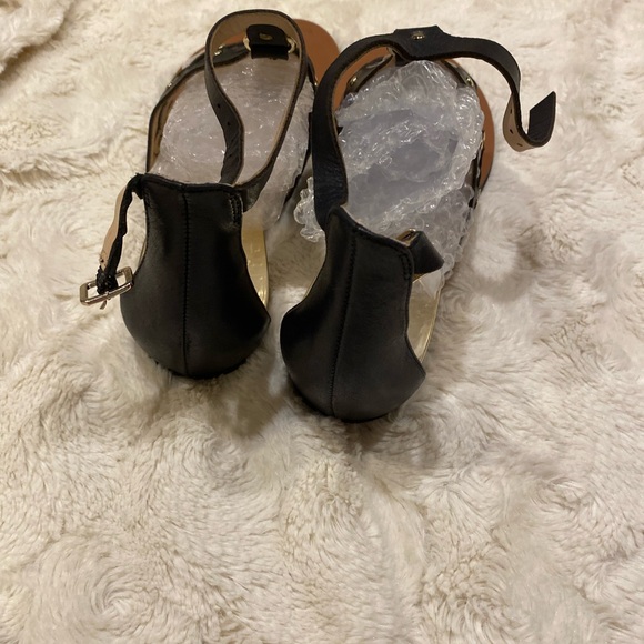 Vince Camuto NWOB Black Strappy Gladiator Sandals size 8.5 - Picture 4 of 7